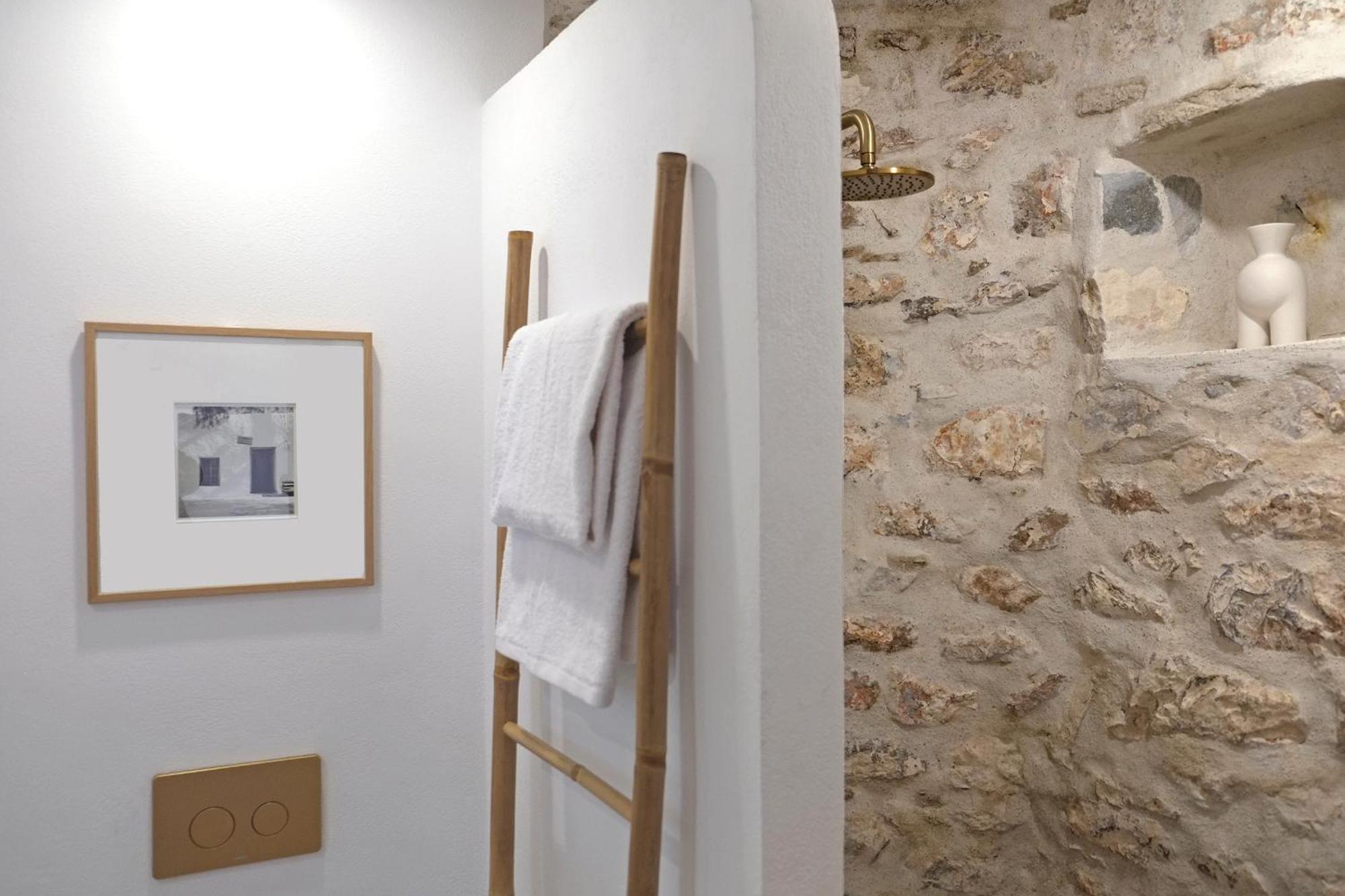 Arta Hydra Hotel Quarto foto